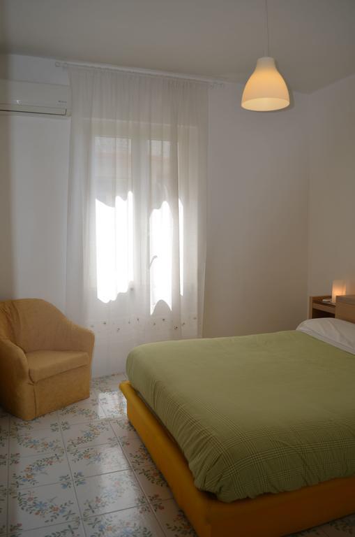 Casa Elena Appartement Maiori Kamer foto